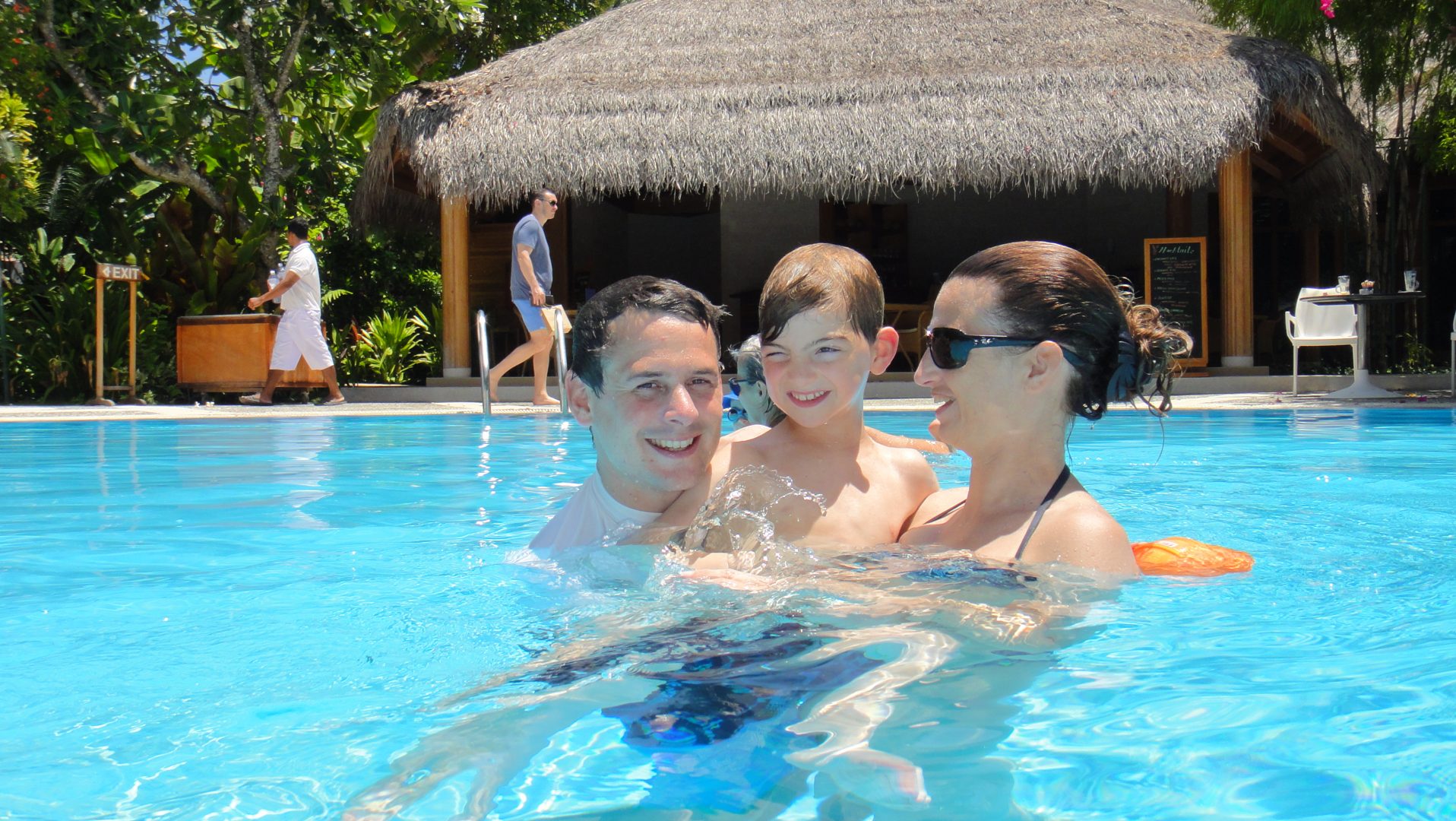 Dans la piscine préférée de Clément