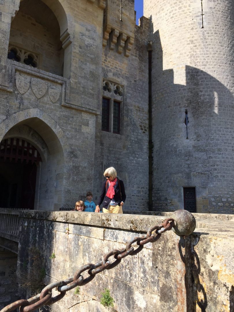 Entrée du château de Roquetaillade