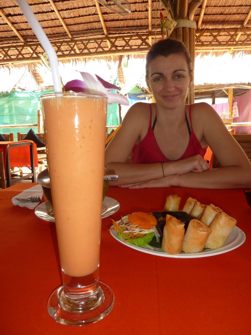 Menu cantine pour Caro avec Mixed Juice géant