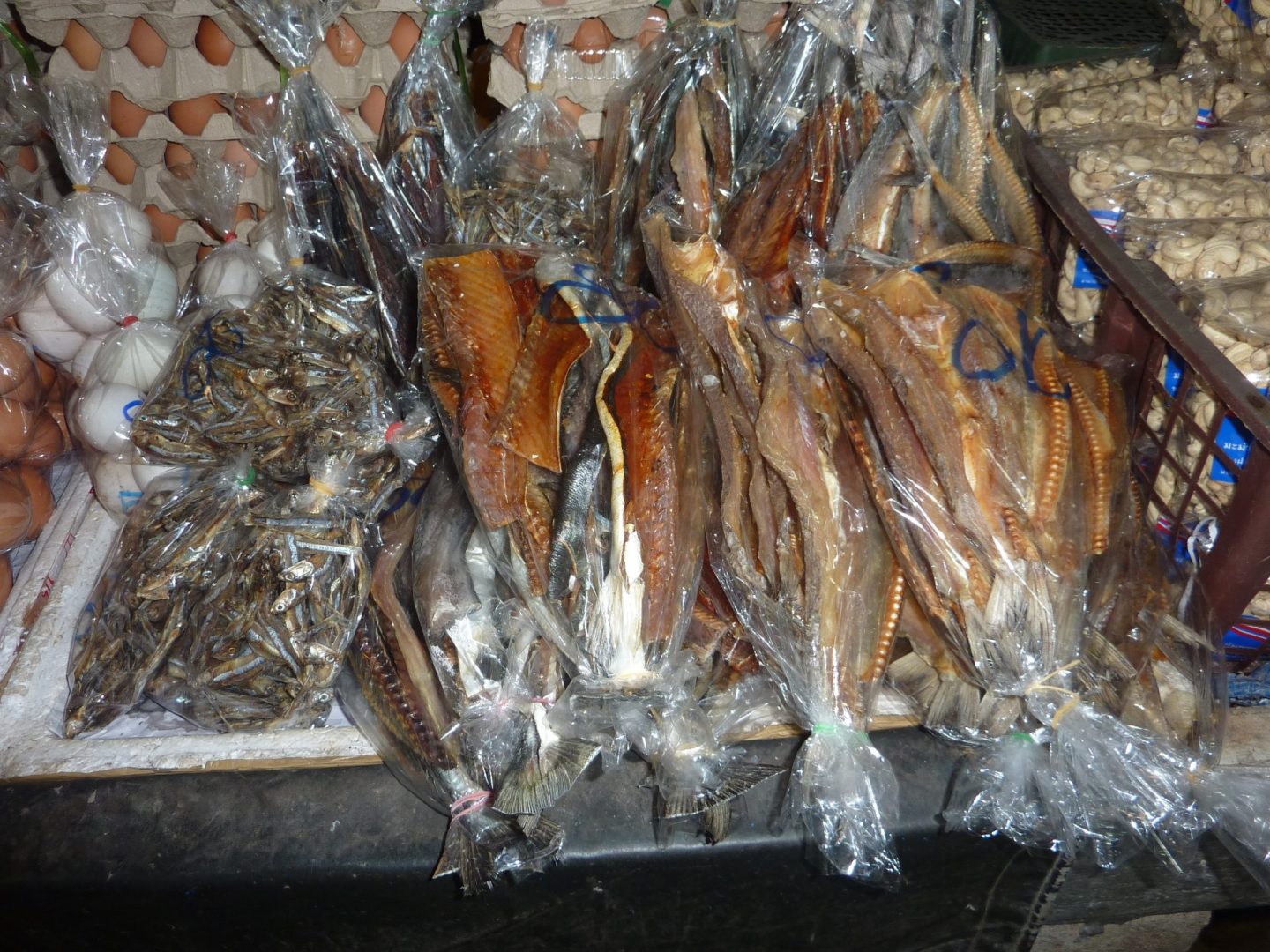 Poisson séché au marché
