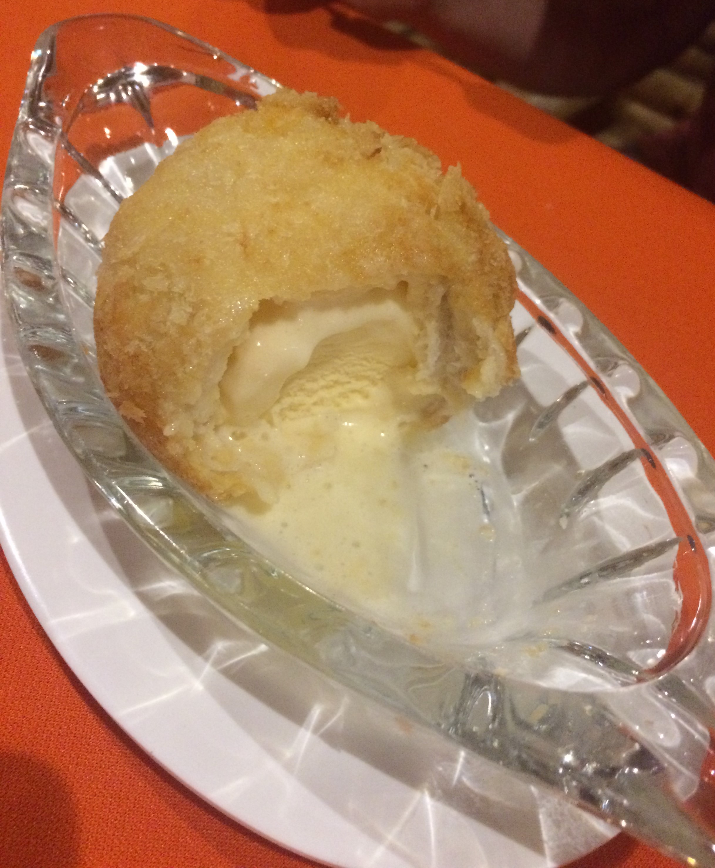 Une glace dans un beignet chaud (testé par Mathieu)