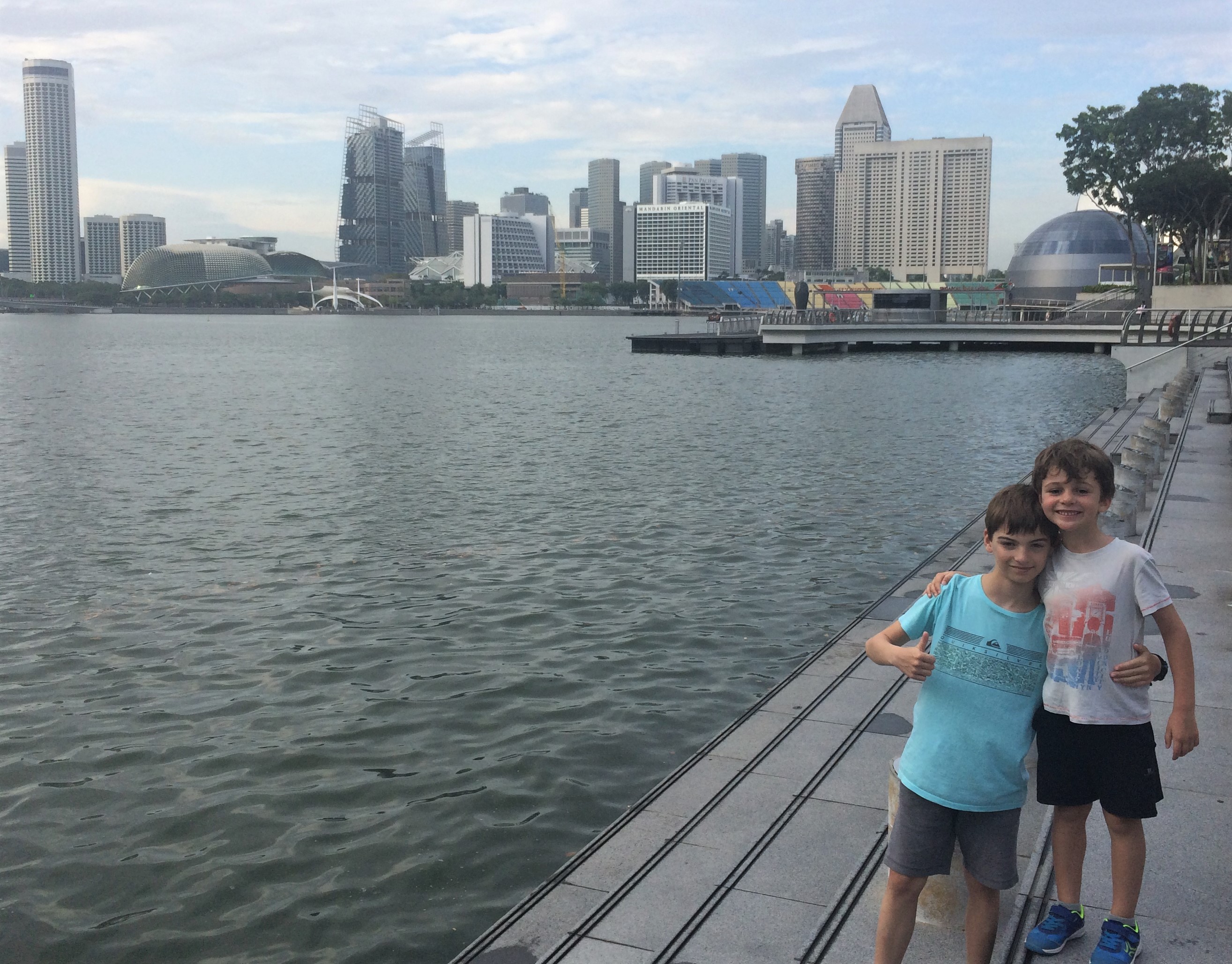 Sur le bord de la Marina