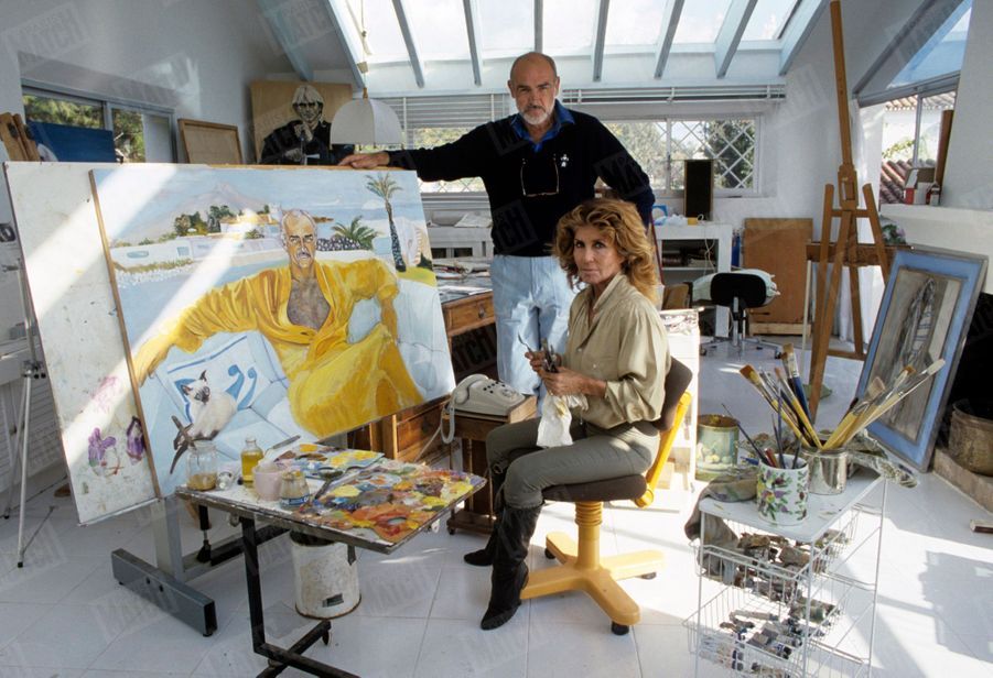 L'artiste peintre Micheline Roquebrune (épouse de Sean Connery) dans son atelier
