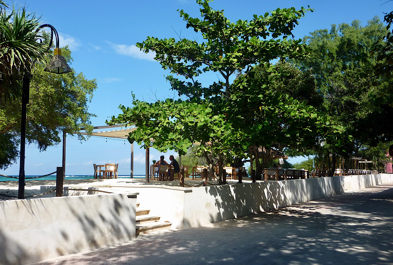 Encore une amélioration de la protection contre la montée des eaux entre la route et la mer