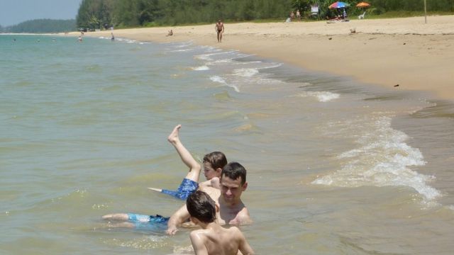 Plage devant l’hôtel