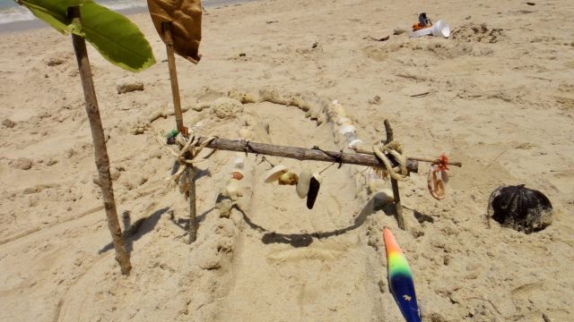 La ligne d'arrivée du circuit avec drapeaux et décorations