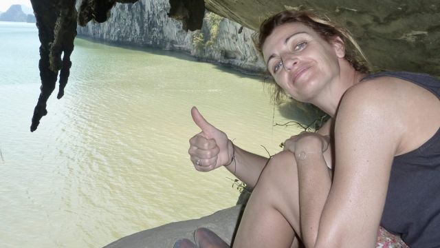 Caro plongerait bien mais c’est très haut et il y a 20cm d’eau en bas !